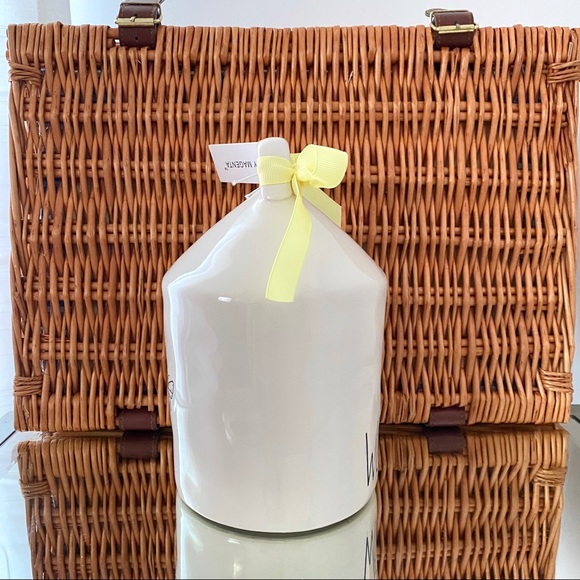 Rae Dunn Bee Birdhouse - Picture 7 of 8